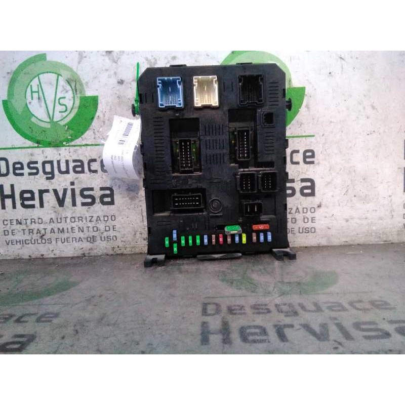 Recambio de caja reles / fusibles para peugeot 307 break/ sw (s2) 9hz referencia OEM IAM 9661940480  