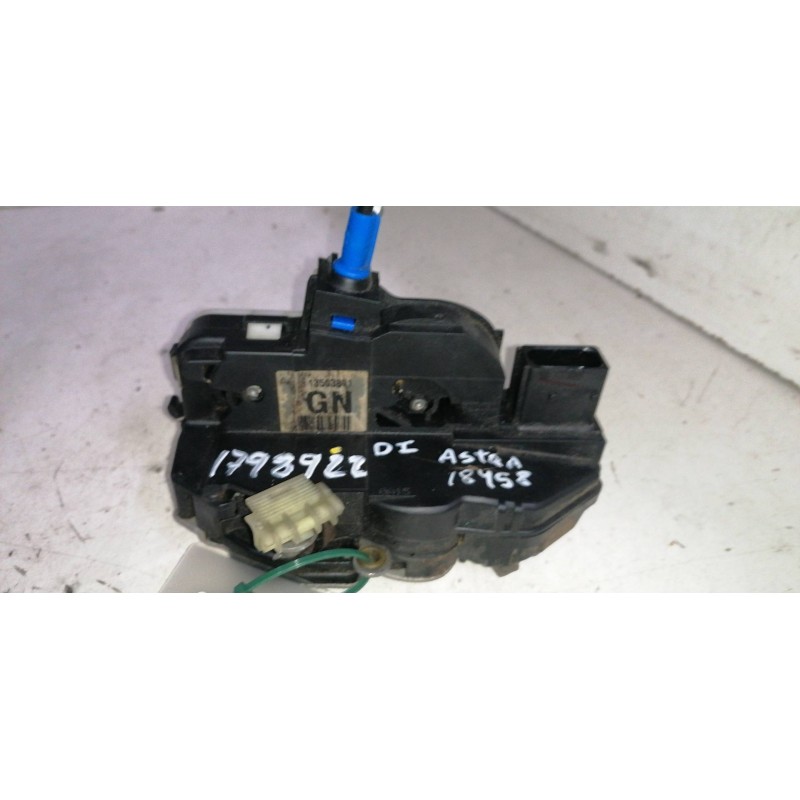 Recambio de cerradura puerta delantera izquierda para opel astra j berlina 5p a17dtr referencia OEM IAM 13503801  